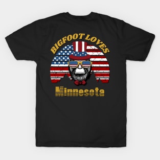 Bigfoot loves America and Minnesota T-Shirt